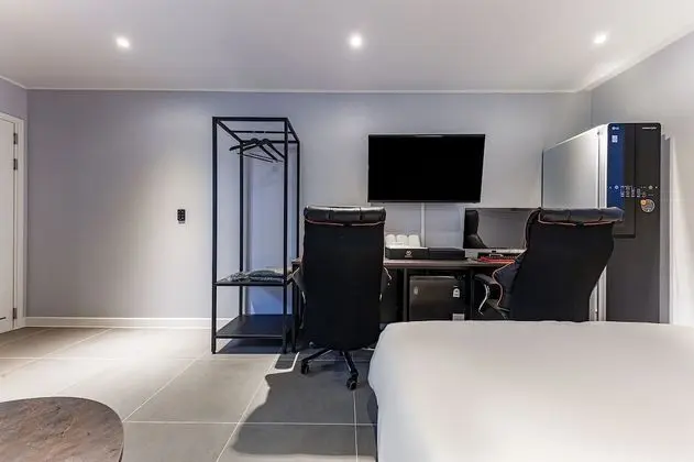 Premium Tek Büyük Yataklı Oda