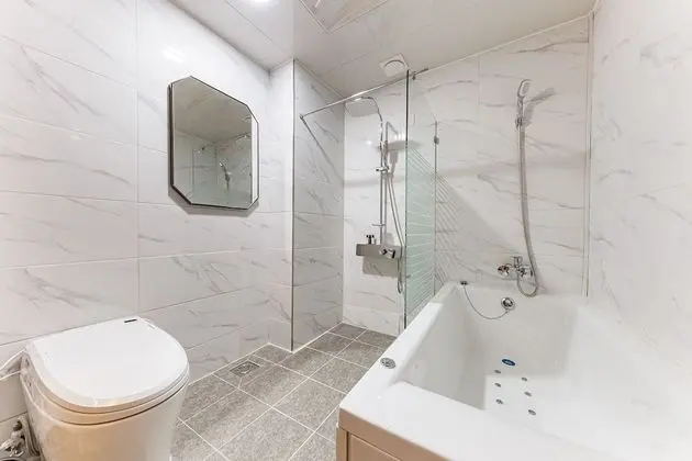 Premium Tek Büyük Yataklı Oda