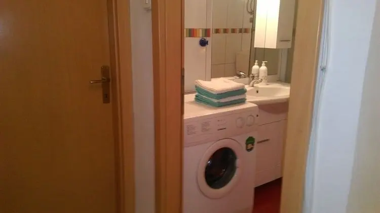 Apart Daire (Rest - comfortable & close to center )