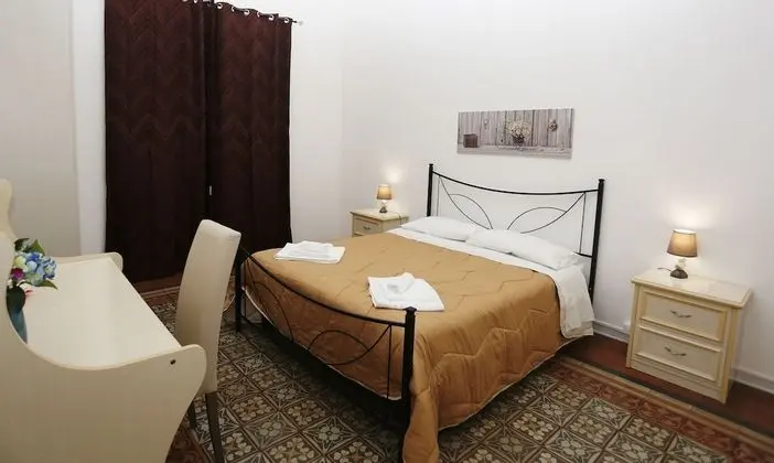 Economy Tek Büyük Yataklı Oda, Özel Banyo (External)