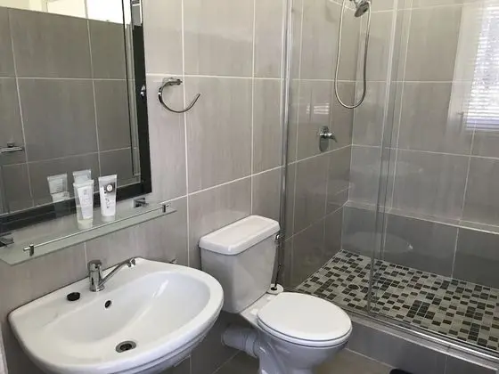 Luxury Tek Büyük Yataklı Oda (Peaceful)