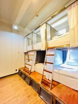 6-Bed Mixed Dormitory Room