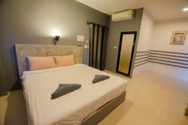 Standard Tek Büyük Yataklı Oda