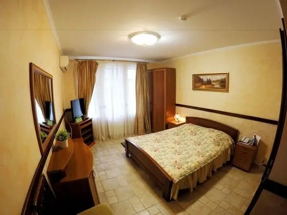 Standard Tek Büyük Yataklı Oda