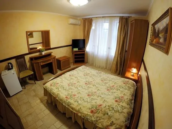 Standard Tek Büyük Yataklı Oda