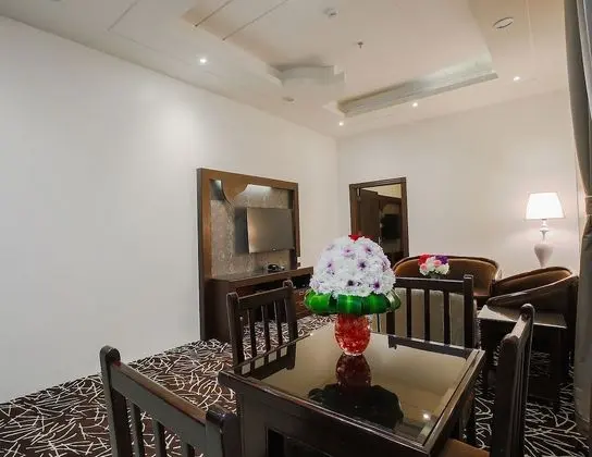 One Bedroom Apartment