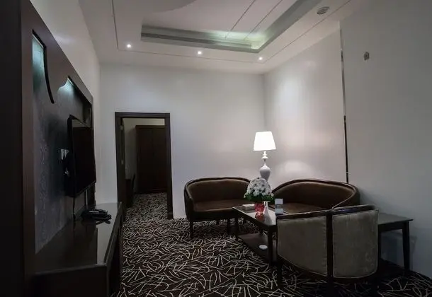 One Bedroom Apartment