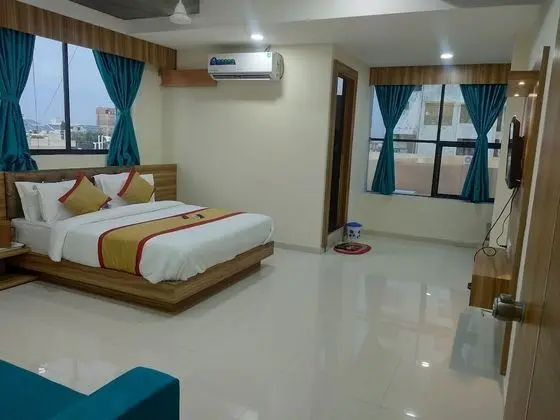Deluxe Tek Büyük Yataklı Oda