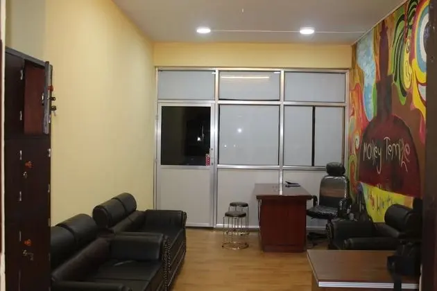 Basic Tek Büyük Yataklı Oda