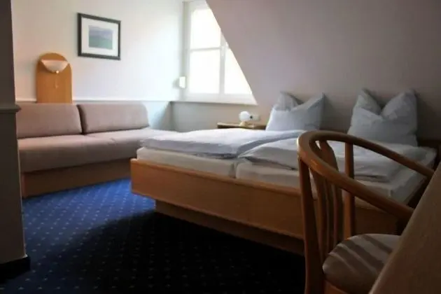 Classic Tek Büyük Yataklı Oda