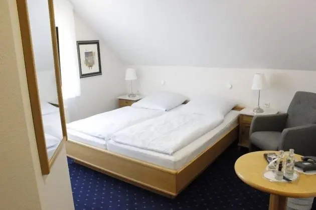 Classic Tek Büyük Yataklı Oda