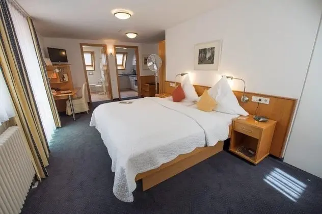 Classic Tek Büyük Yataklı Oda