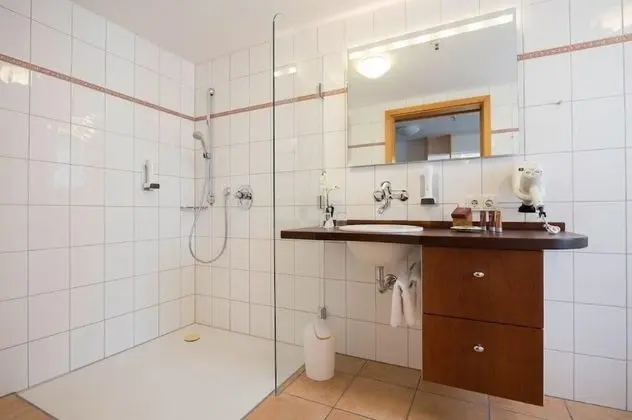 Classic Tek Büyük Yataklı Oda