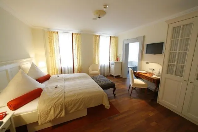 Comfort Tek Büyük Yataklı Oda (Würzburger Bau)