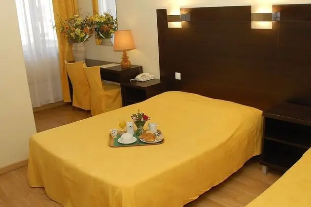 Comfort Tek Büyük Yataklı Oda