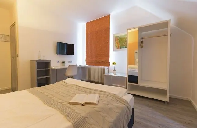 Comfort Tek Büyük Yataklı Oda