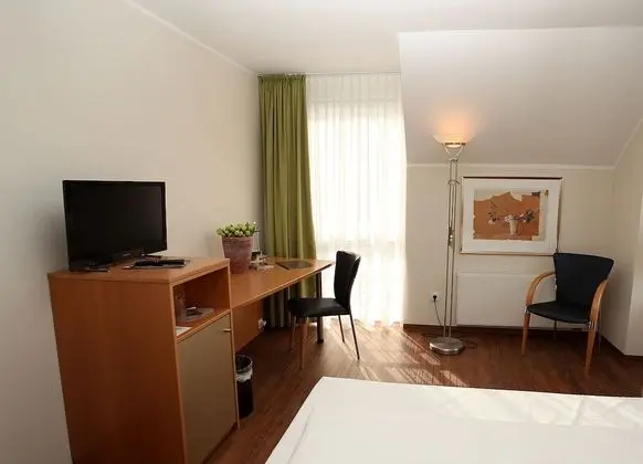 Comfort Tek Büyük Yataklı Oda