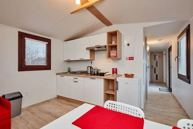 Karavan (5 Guests)