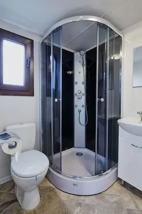 Karavan (5 Guests)