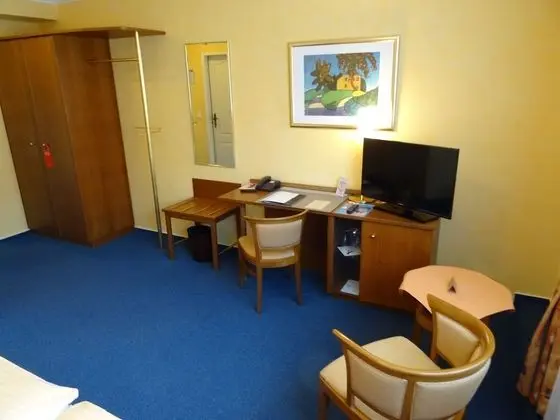 Panoramic Tek Büyük Yataklı Oda, Balkon, Nehir Manzaralı