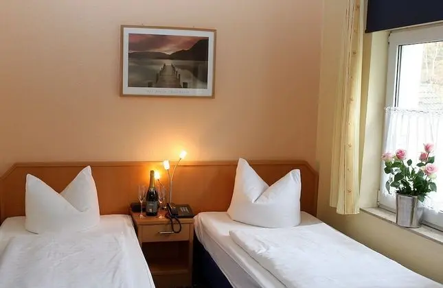 Tek Büyük Yataklı Oda, Banyolu/Duşlu