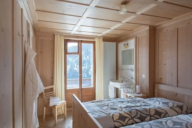 Tek Büyük Yataklı Oda, Ortak Banyo