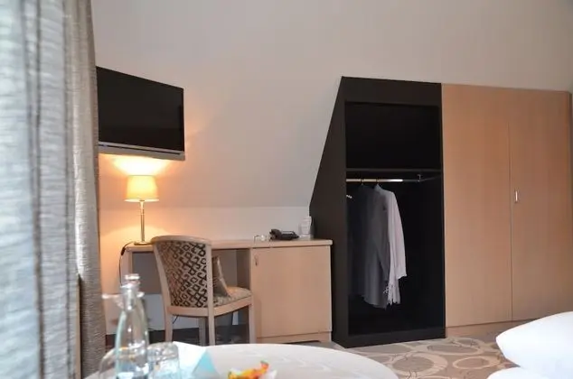 Basic Tek Büyük Yataklı Oda