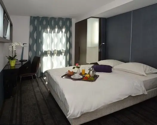 Tek Büyük Yataklı Oda