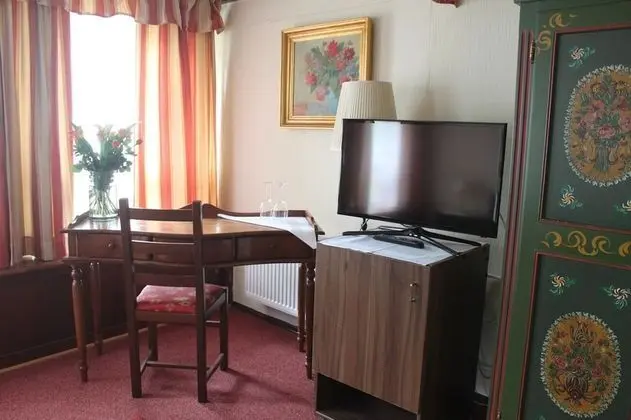 Üç Kişilik Oda