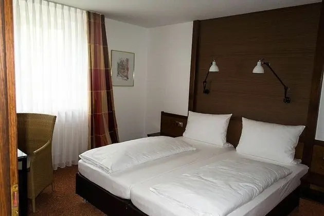 Standard Tek Büyük Yataklı Oda (Scheune)