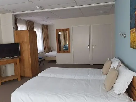 Comfort Dört Kişilik Oda, Köşe