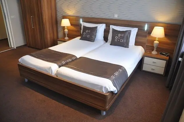 Comfort Tek Büyük Yataklı Oda