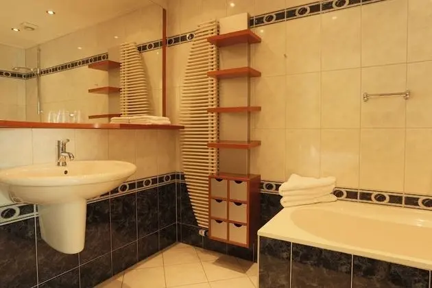 Comfort Room, 2 Single Beds