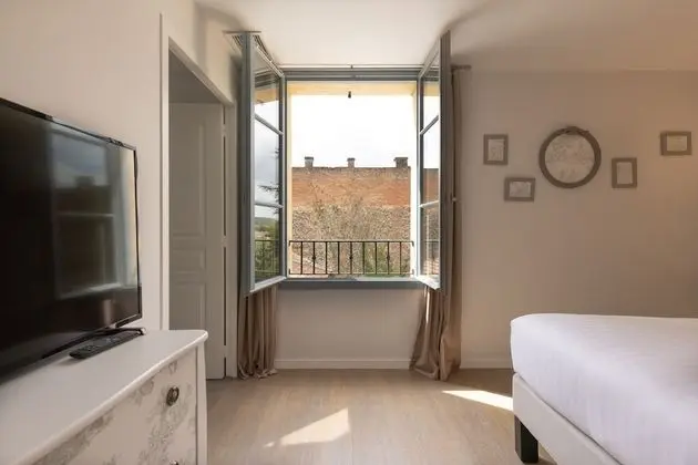 Traditional Tek Büyük Yataklı Oda