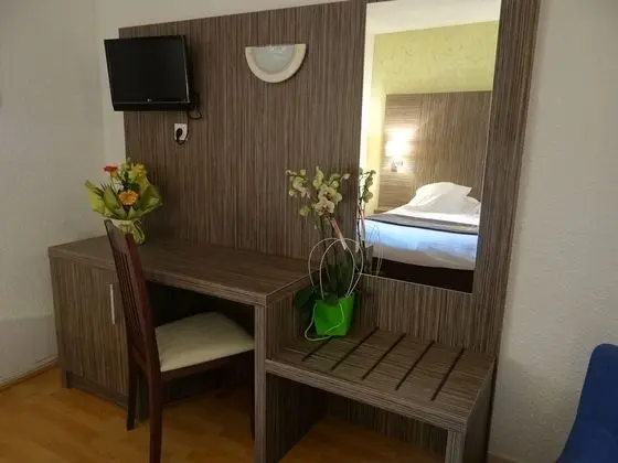 Tek Büyük Yataklı Oda