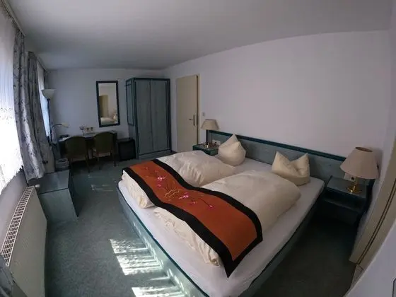 Tek Büyük Yataklı Oda