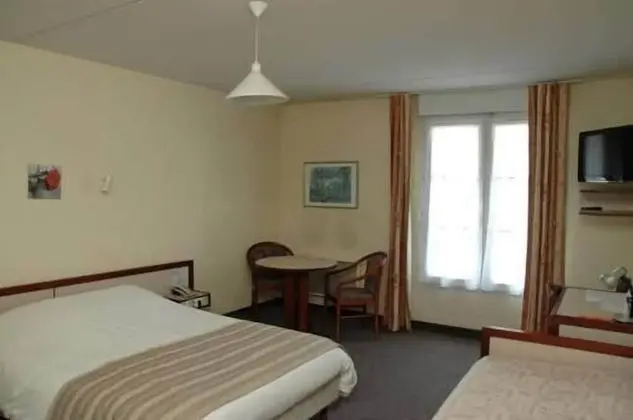 Tek Büyük veya İki Ayrı Yataklı Oda, Balkon, Bahçe Manzaralı