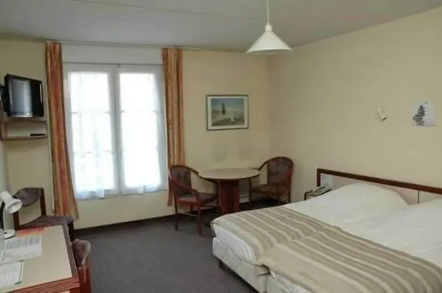 Tek Büyük veya İki Ayrı Yataklı Oda, Balkon, Bahçe Manzaralı