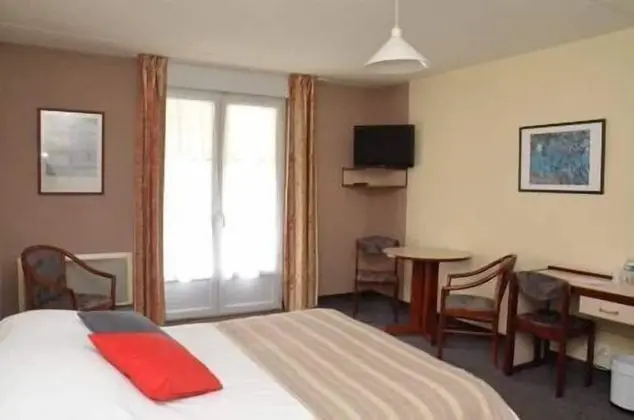 Tek Büyük veya İki Ayrı Yataklı Oda, Balkon, Bahçe Manzaralı