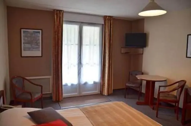 Tek Büyük veya İki Ayrı Yataklı Oda, Park Manzaralı