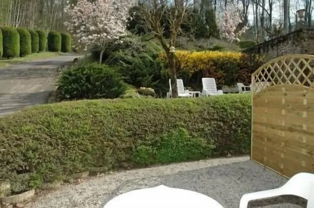 Tek Büyük veya İki Ayrı Yataklı Oda, Zemin Kat