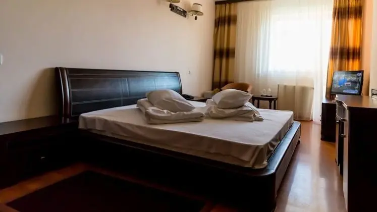 Romantic Tek Büyük Yataklı Oda