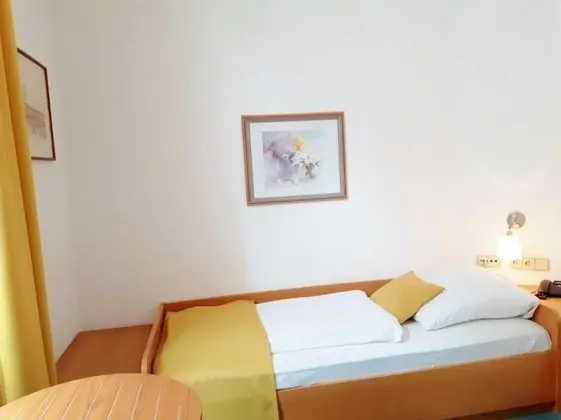 Basic Tek Kişilik Oda, 1 Tek Kişilik Yatak, Sigara İçilmez