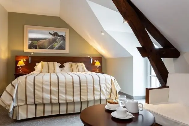 Classic Tek Büyük Yataklı Oda