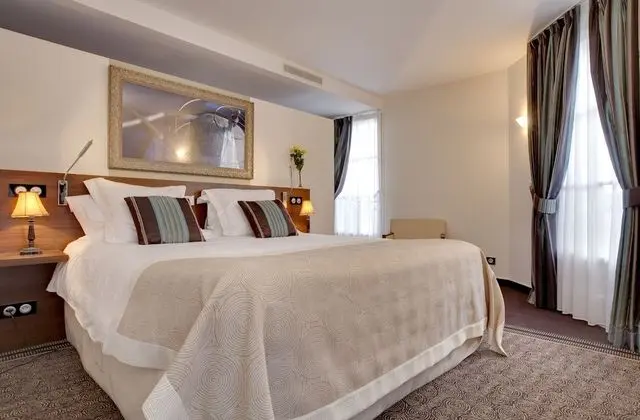 Family Süit (Evasion)