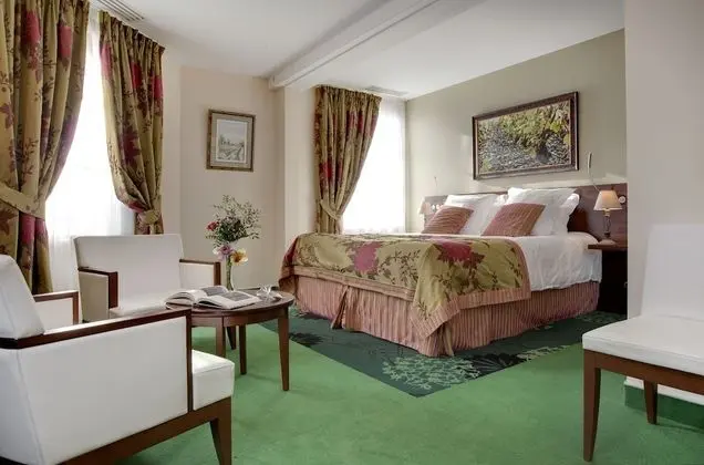 Family Süit (Evasion)