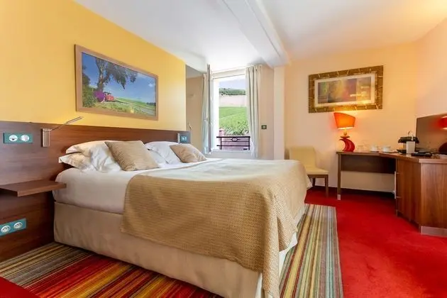 Family Süit (Evasion)