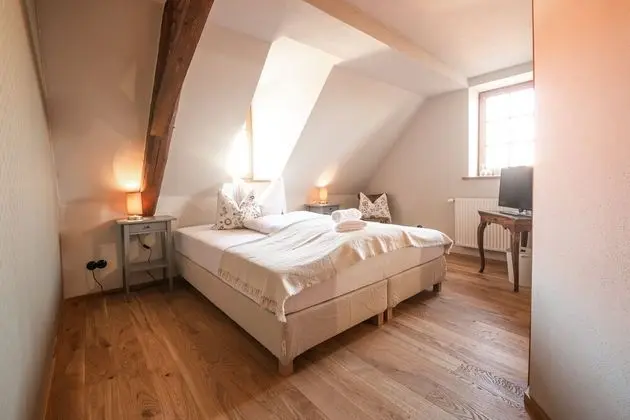 Tek Büyük Yataklı Oda