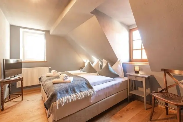 Tek Büyük Yataklı Oda