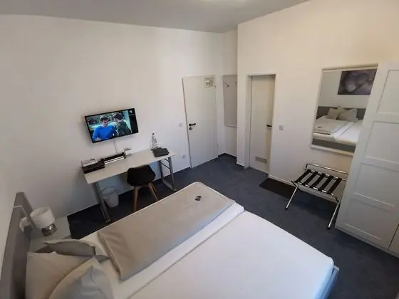 Tek Büyük Yataklı Oda